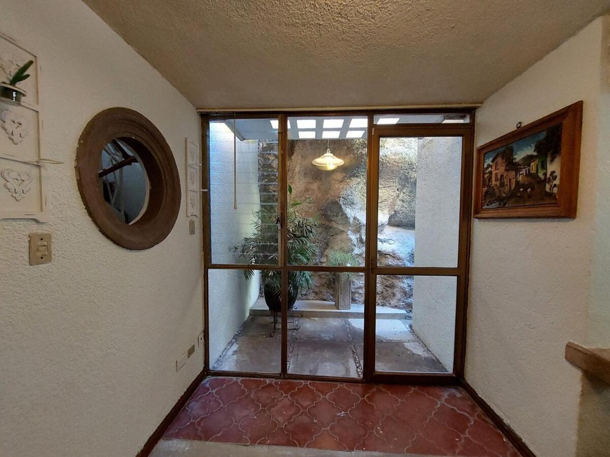 Casa Bugambilia